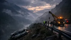 Tragédia v Nepále: autobus zišiel z horskej cesty medzi Pokharou a Káthmandu, hlásia 19 obetí